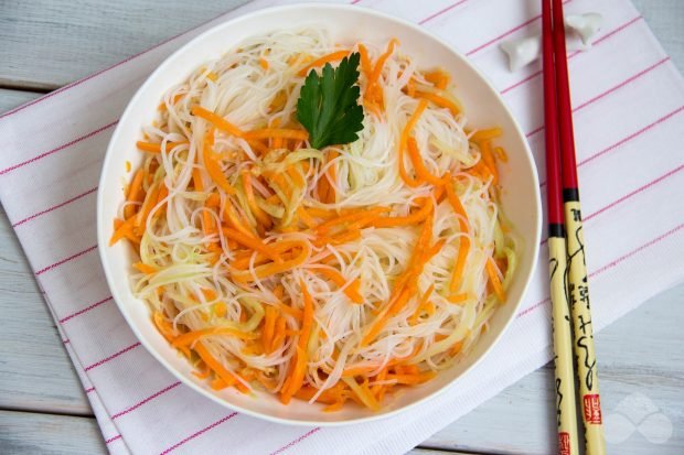 Салат з фунчози, корейської моркви і огірків-простий і смачний рецепт з фото (покроково)