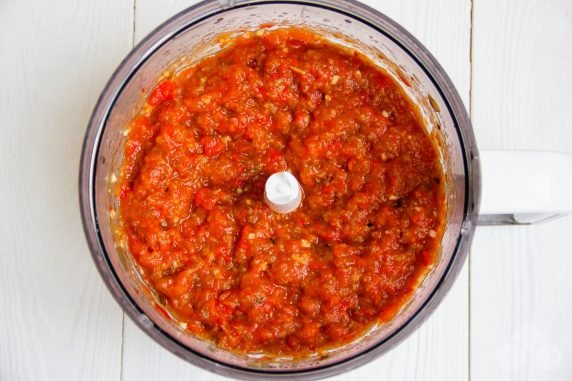 Айвар по-сербски с баклажанами на зиму – фото приготовления рецепта, шаг 3